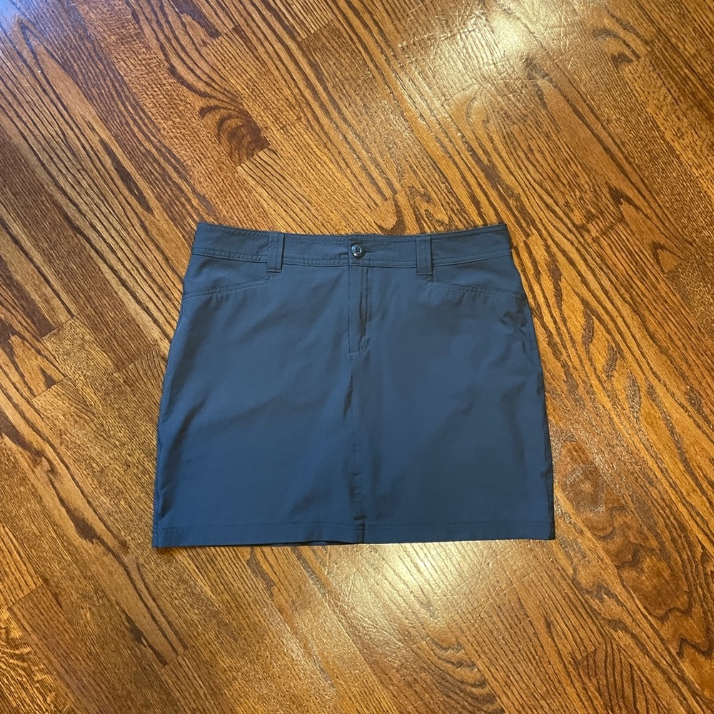 Eddie Bauer Dark Smoke Adventurer 2.0 Skort - Size 10